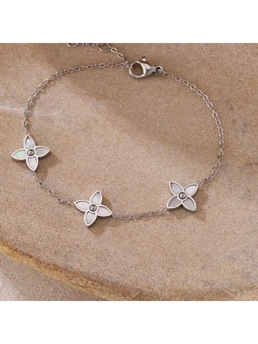 Silver flower bracelet Q450
